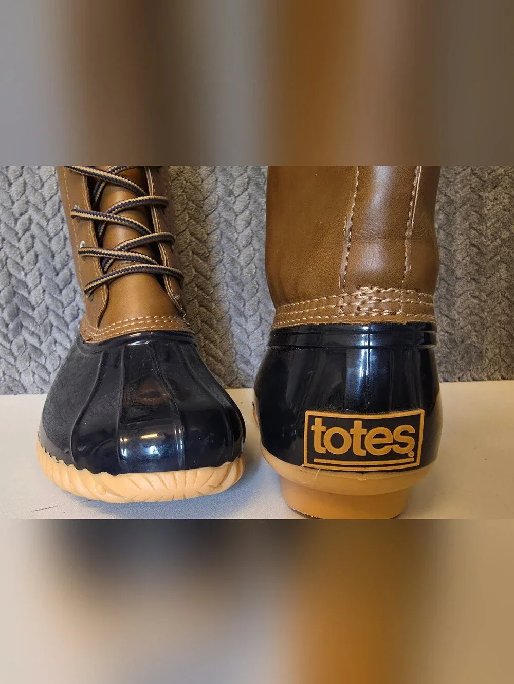 NWOT Totes Lace-Up Tan and Black Waterproof Winter Boots